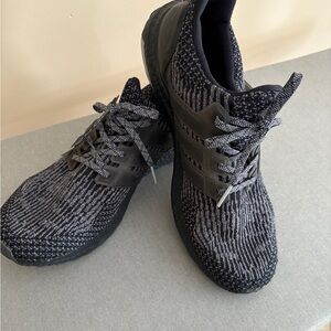 Men’s black & grey Adidas ultra boost